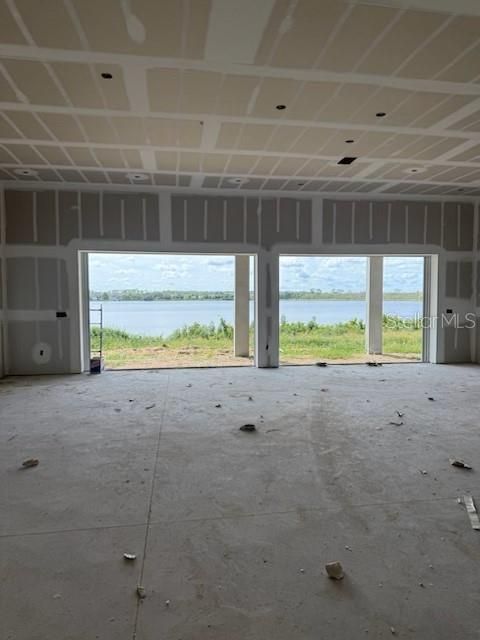 Empty room, Interior, Water