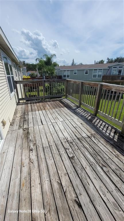 Exterior, Wood Texture Flooring