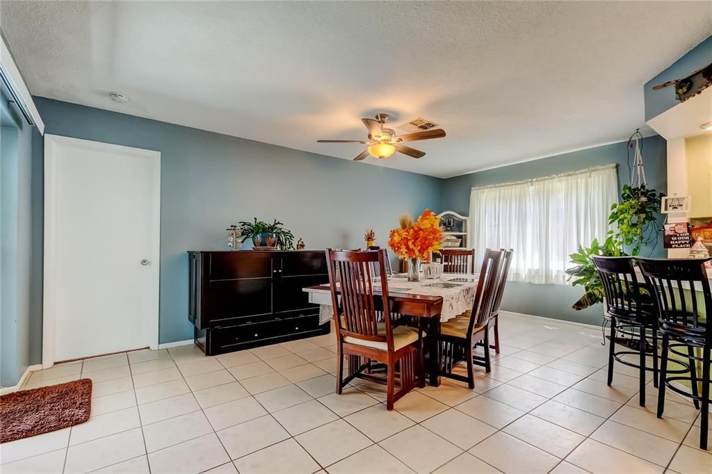 Dining room, Interior
