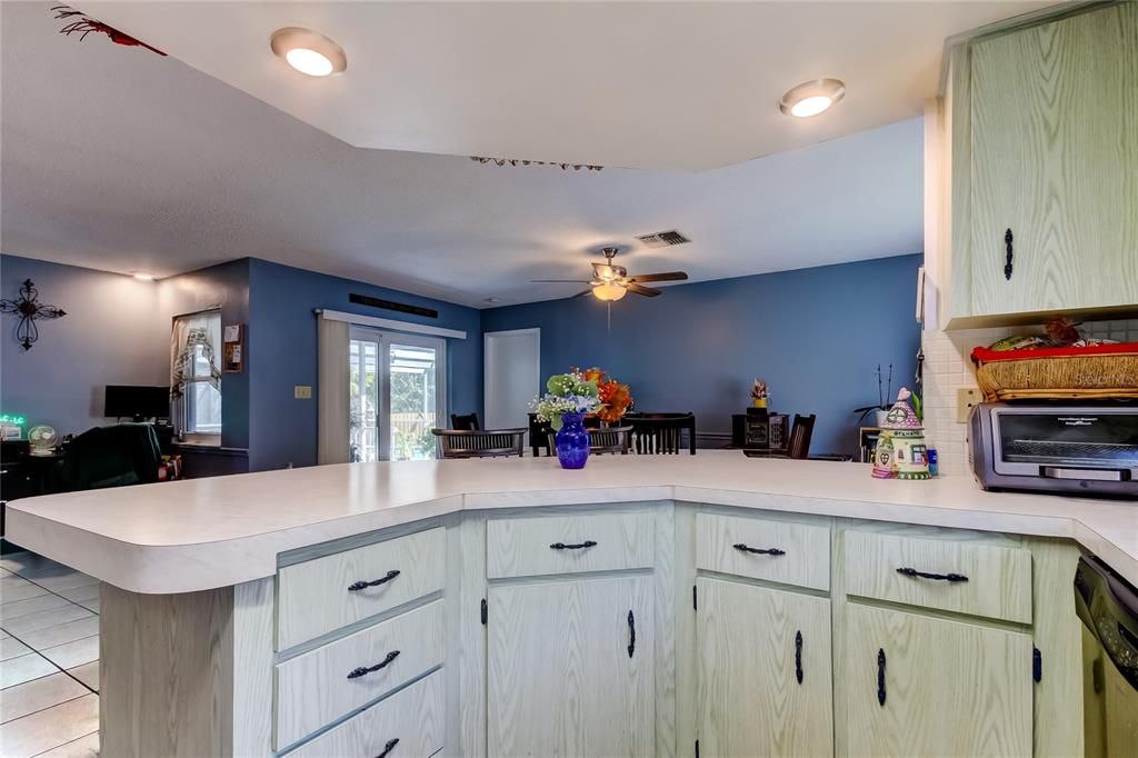 Dining room, Interior, Kitchen, Recessed Lighting