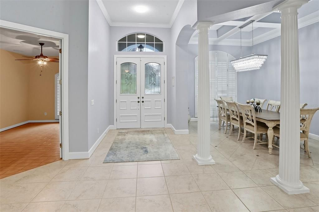 Chandelier, Dining room, Interior, Recessed Lighting