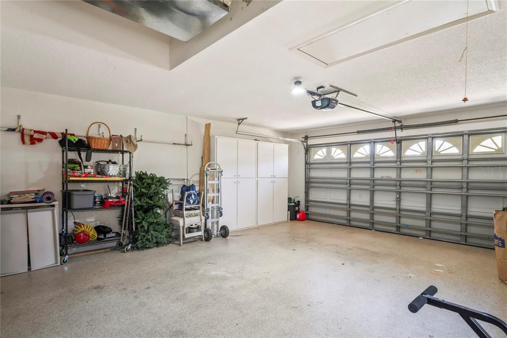 Garage, Interior