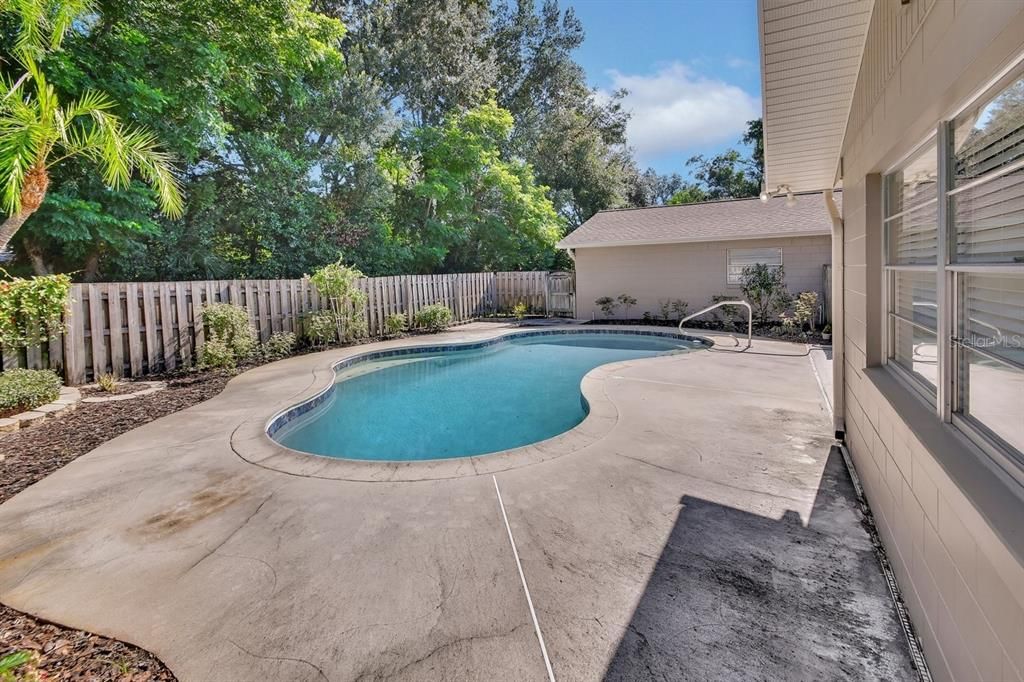 Exterior, Pool