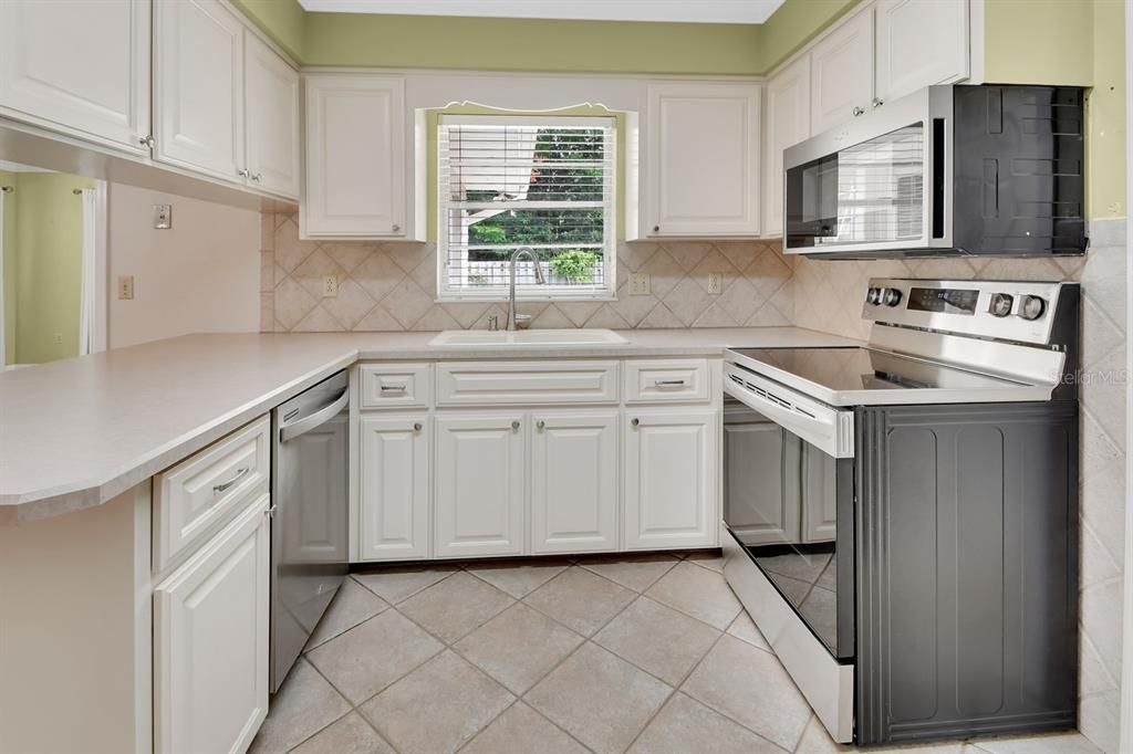 Interior, Kitchen, Stainless Steel Appliances