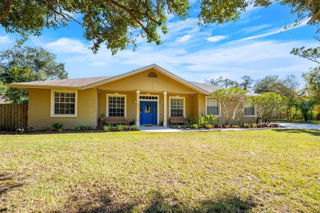 Backyard, Exterior, Facade, Ranch