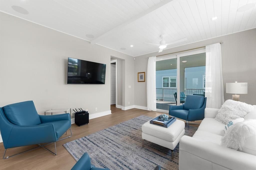 Interior, Living room, Recessed Lighting, Wood Texture Flooring