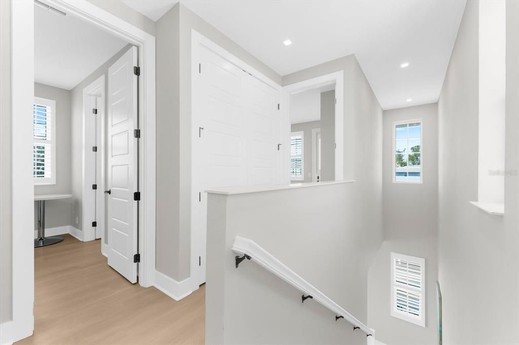 Interior, Recessed Lighting, Wood Texture Flooring