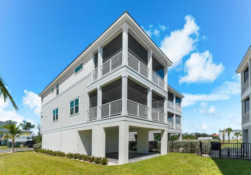 Backyard, Exterior, Facade, Queen Anne Victorian