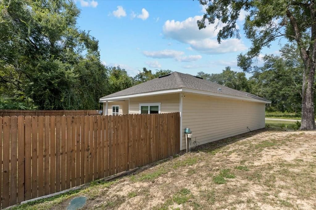 Backyard, Exterior