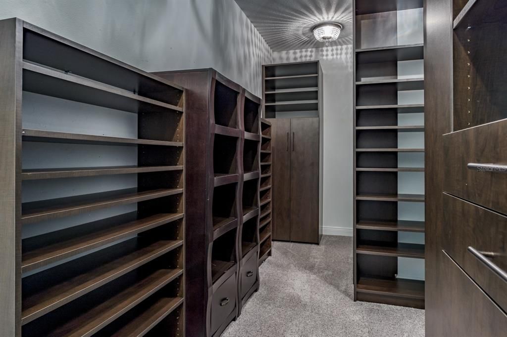 Interior, Walk-in Closets