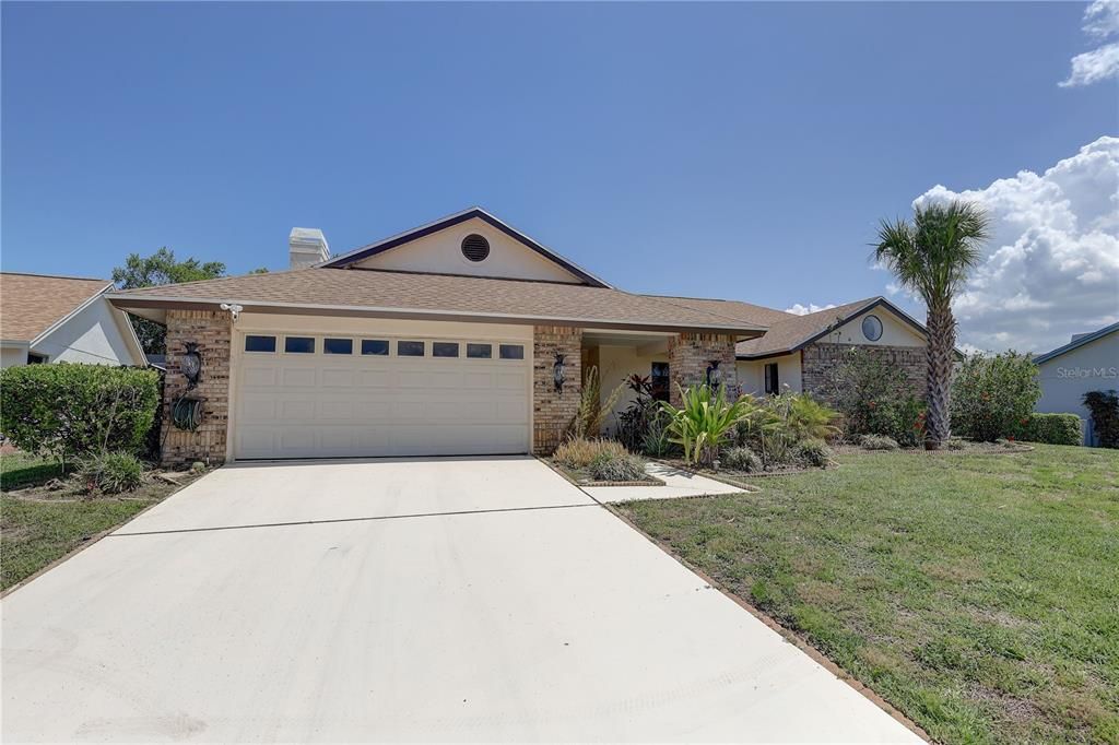 Attached, Exterior, Facade, Brick Facade, Ranch