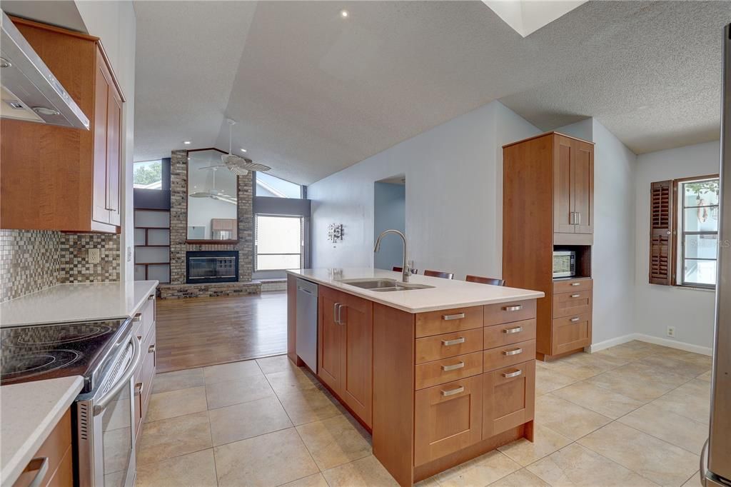 Fireplace, Interior, Kitchen, Recessed Lighting