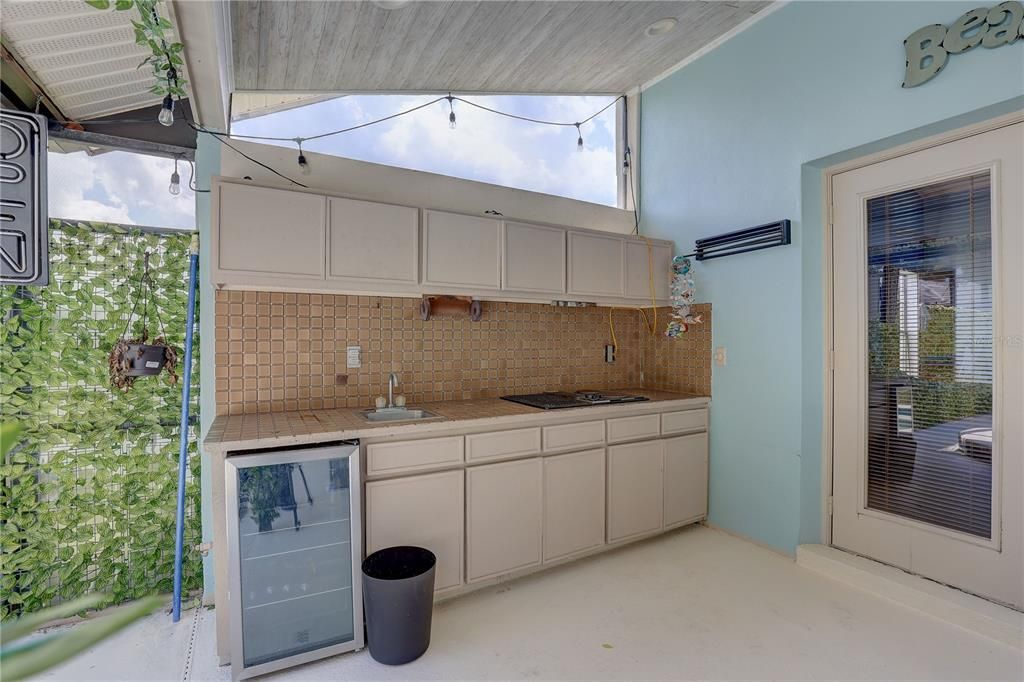 Exterior, Outdoor Kitchen