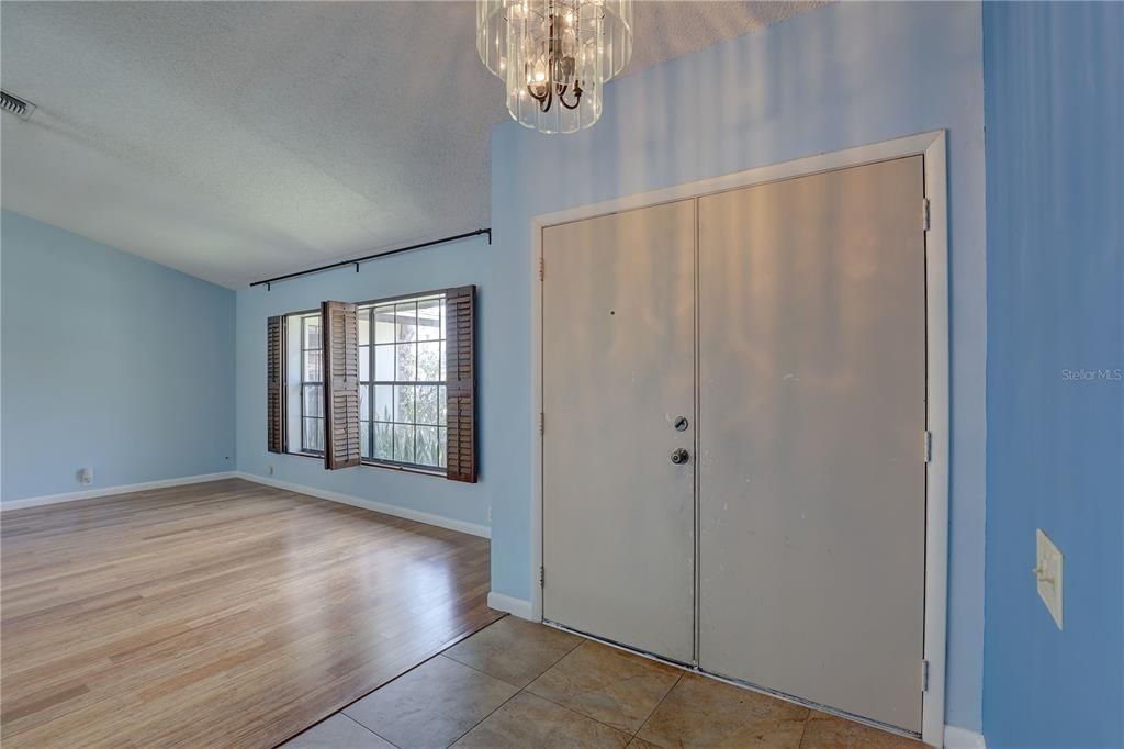 Chandelier, Empty room, Interior, Wood Texture Flooring