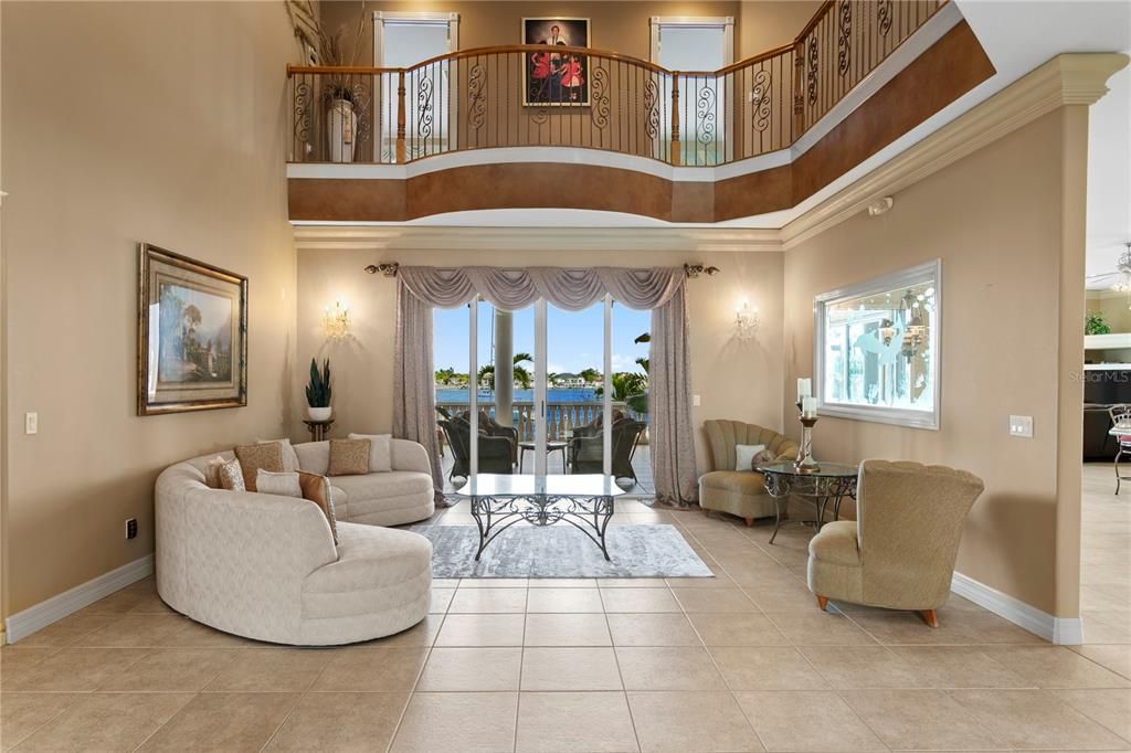 Interior, Living room, Water