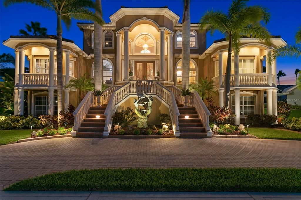 Exterior, Facade, Mediterranean