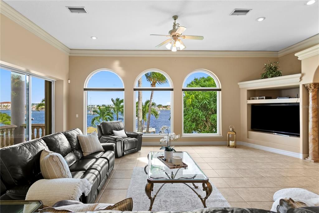 Interior, Living room, Recessed Lighting, Water