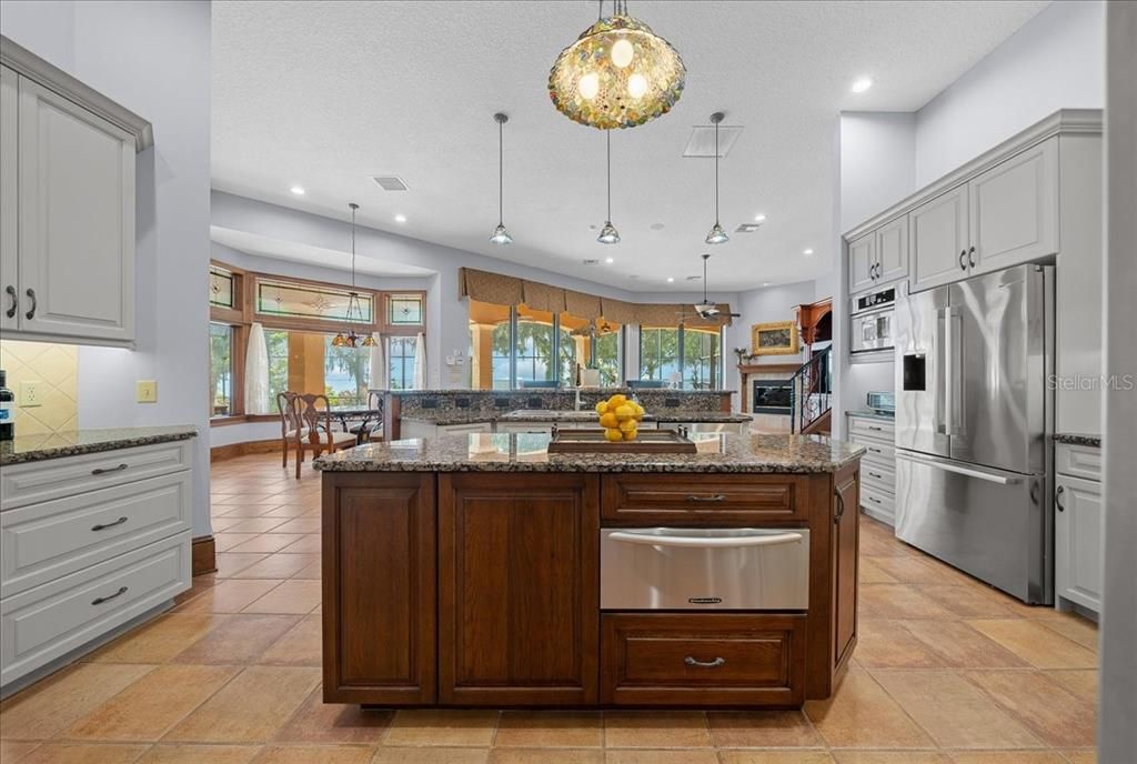 Dining room, Interior, Kitchen, Pendant Lights, Recessed Lighting, Stainless Steel Appliances
