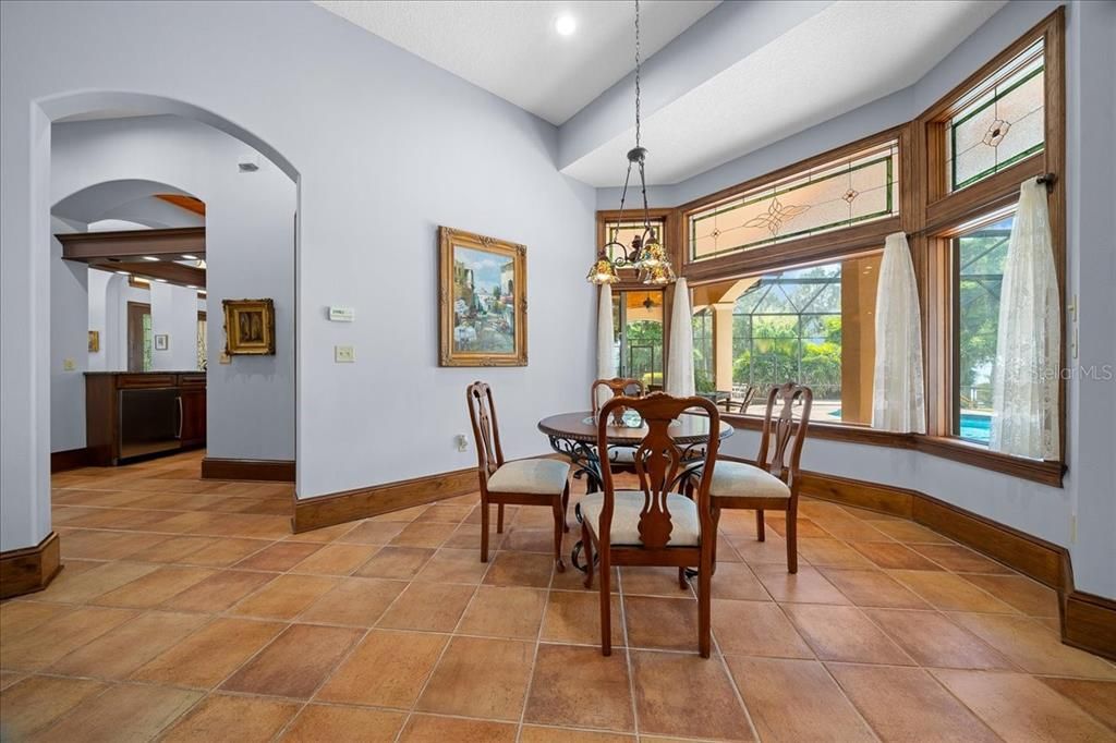 Dining room, Interior, Pendant Lights, Recessed Lighting
