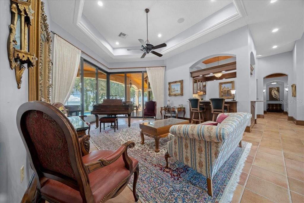 Dining room, Interior, Living room, Pendant Lights, Piano, Recessed Lighting