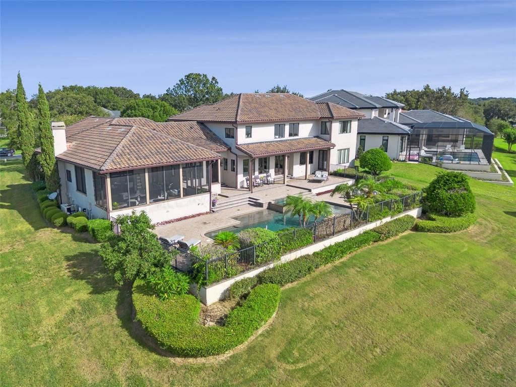 Exterior, Drone