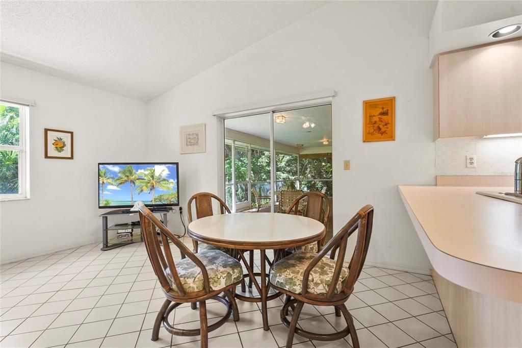 Dining room, Interior, Recessed Lighting
