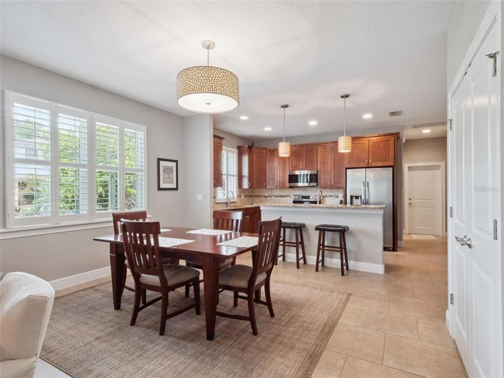 Dining room, Interior, Kitchen, Pendant Lights, Recessed Lighting, Stainless Steel Appliances