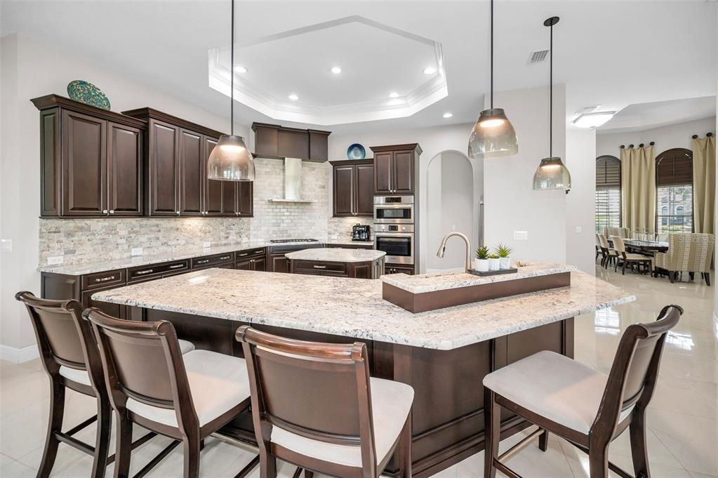 Dining room, Interior, Kitchen, Pendant Lights, Recessed Lighting, Stainless Steel Appliances