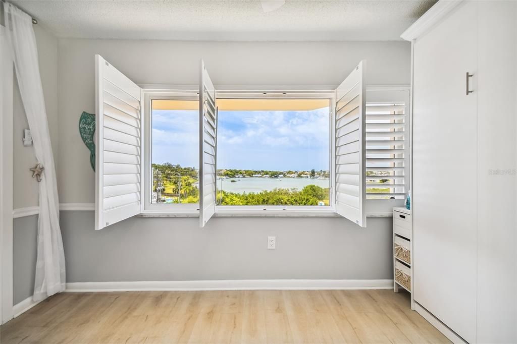 Empty room, Interior, Water, Wood Texture Flooring