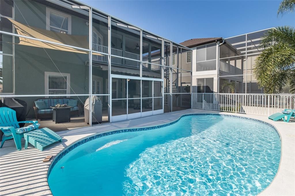 Exterior, Pool