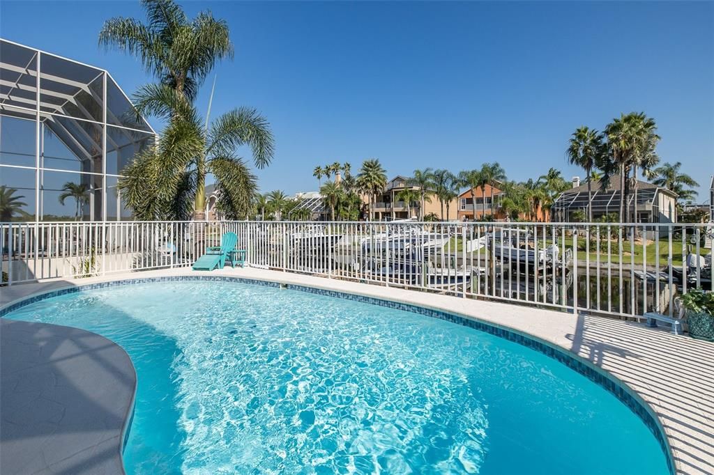 Exterior, Pool