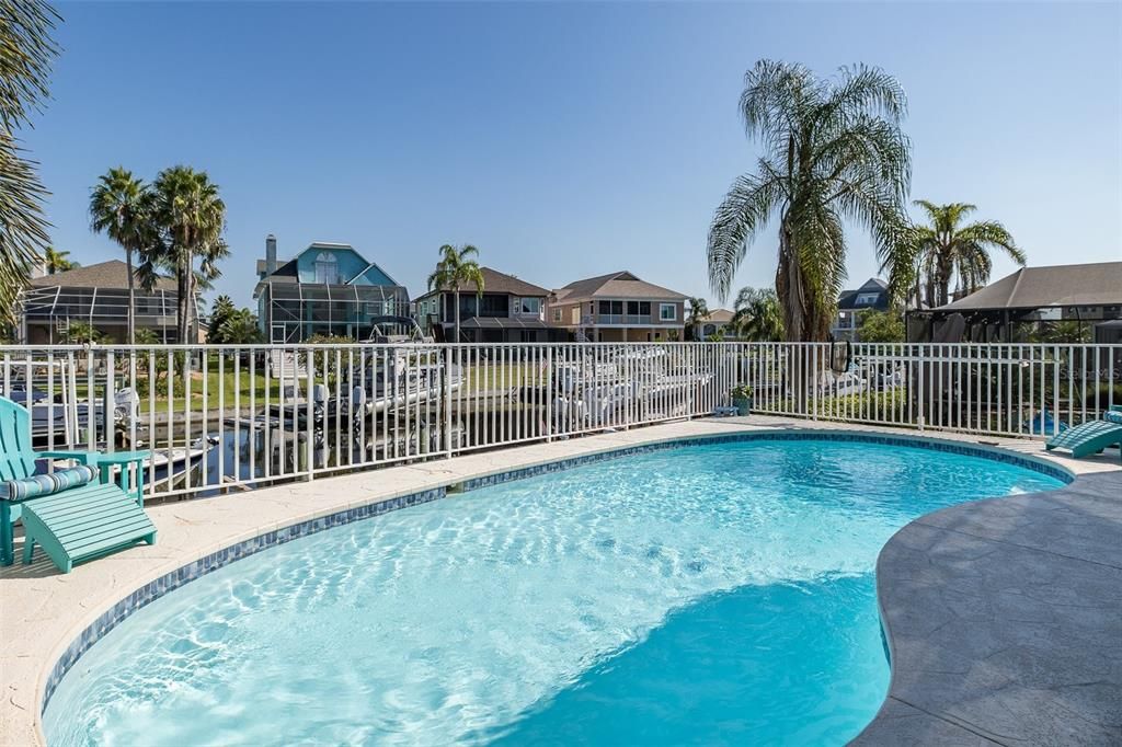 Exterior, Pool