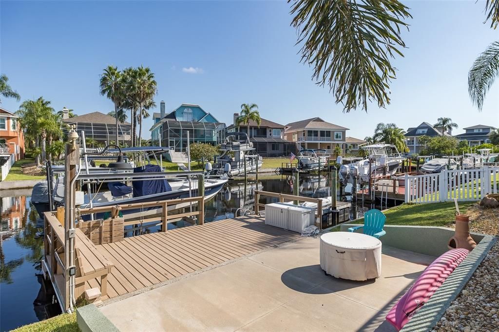 Exterior, Hot Tub