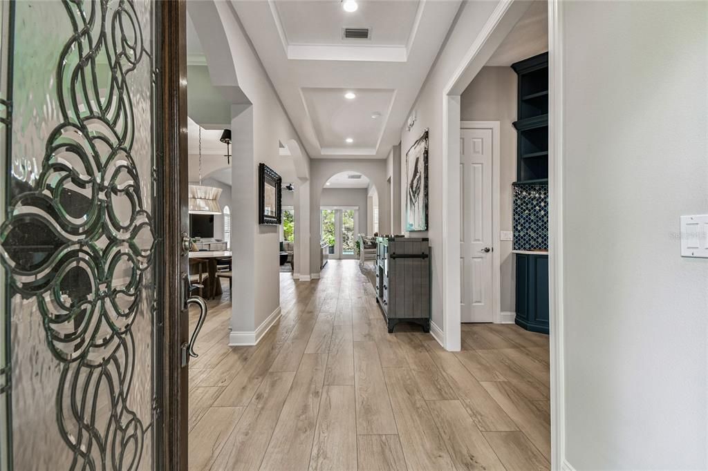 Interior, Recessed Lighting, Wood Texture Flooring