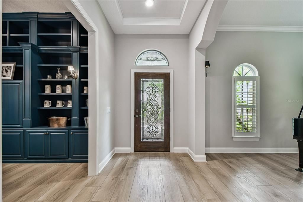 Interior, Recessed Lighting, Wood Texture Flooring