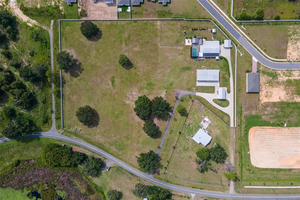 Exterior, Drone