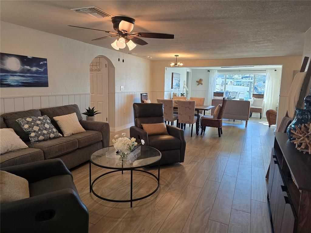 Chandelier, Dining room, Interior, Living room, Wood Texture Flooring