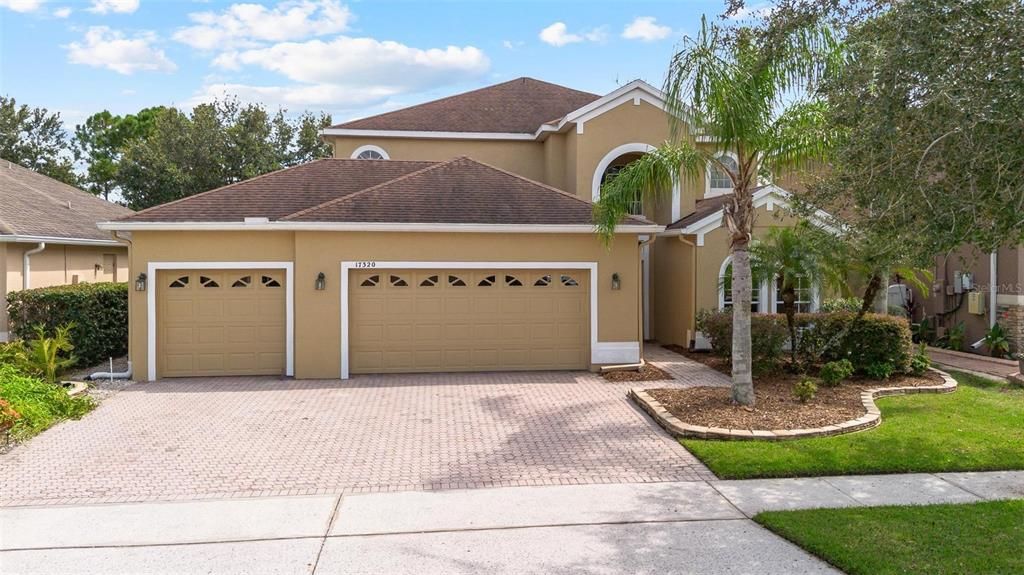 Attached, Exterior, Facade, Mediterranean