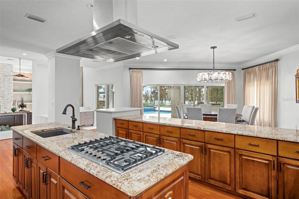 Dining room, Interior, Kitchen, Pendant Lights, Recessed Lighting, Wood Texture Flooring