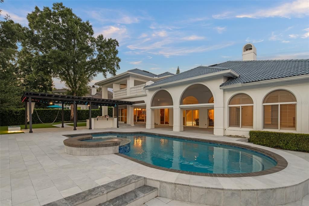 Exterior, Pool