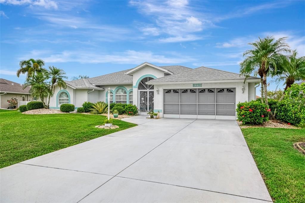 Attached, Backyard, Exterior, Facade, Ranch
