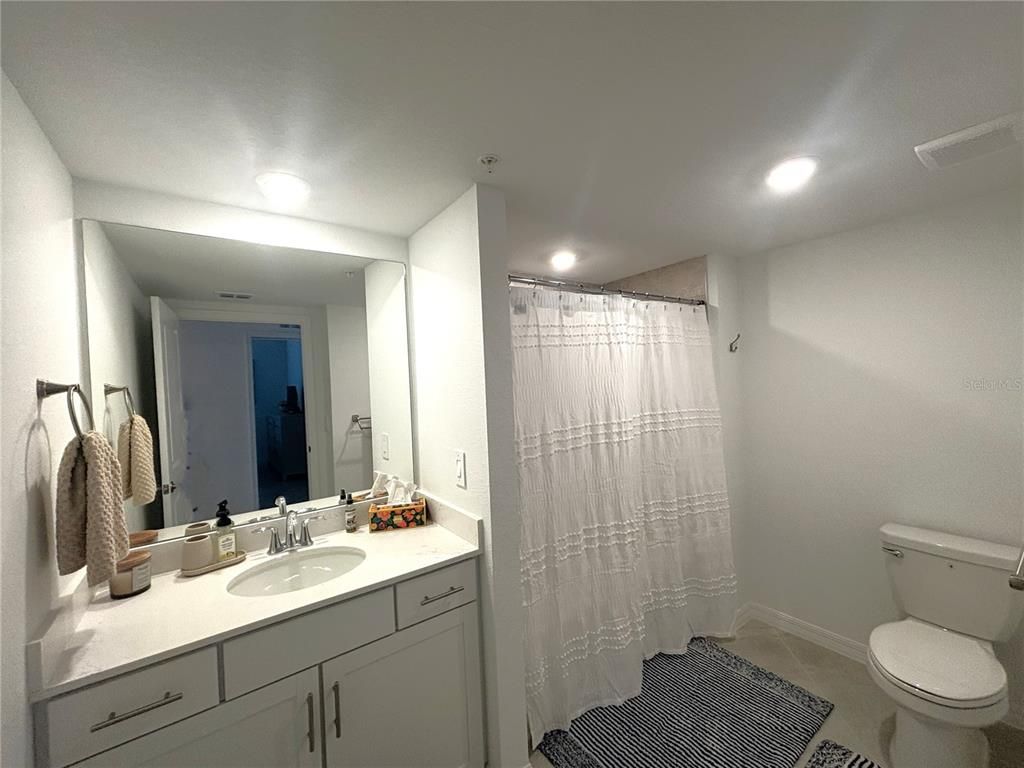 Bathroom, Interior, Recessed Lighting