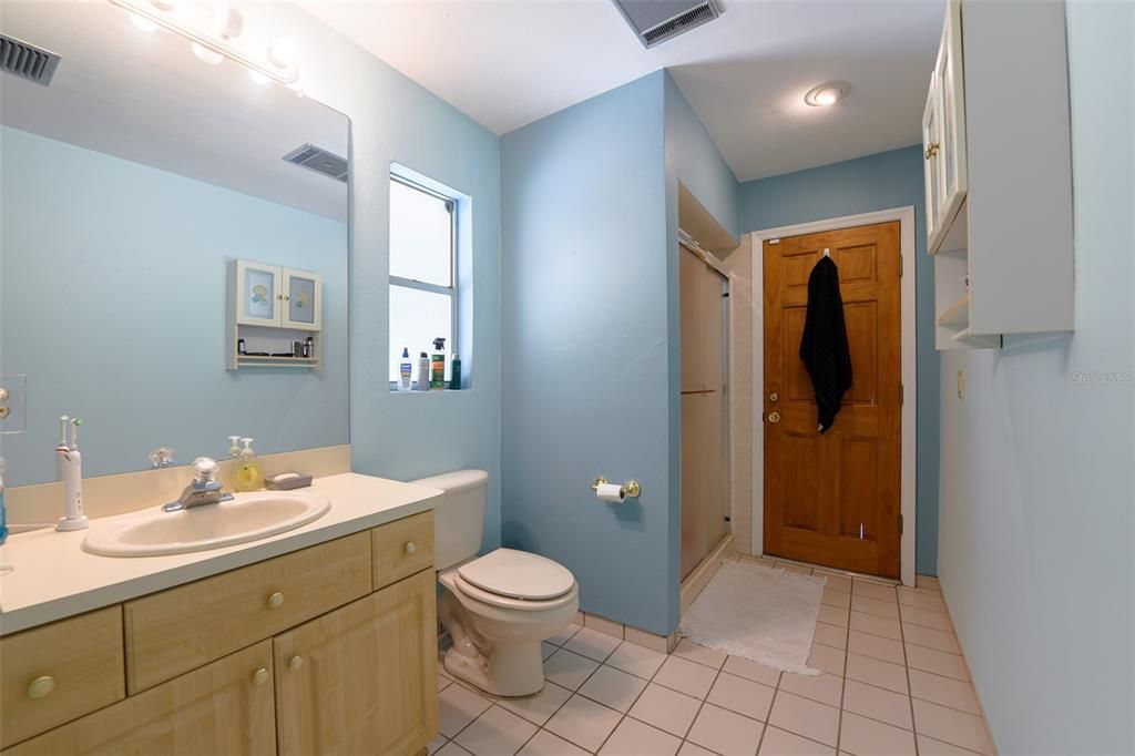 Bathroom, Interior, Recessed Lighting