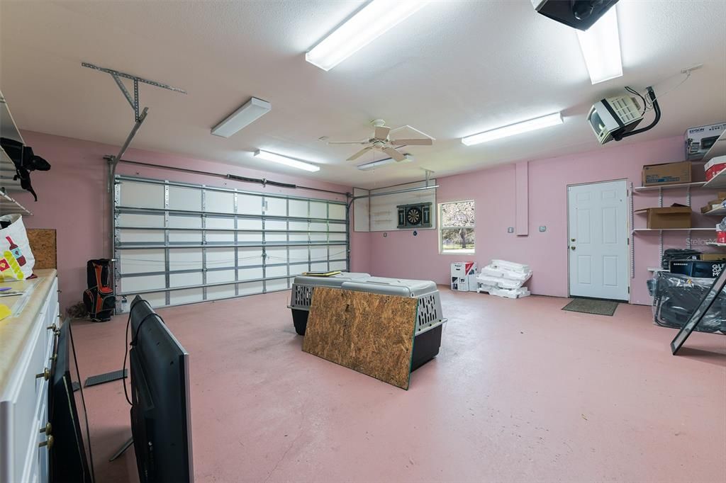 Garage, Interior