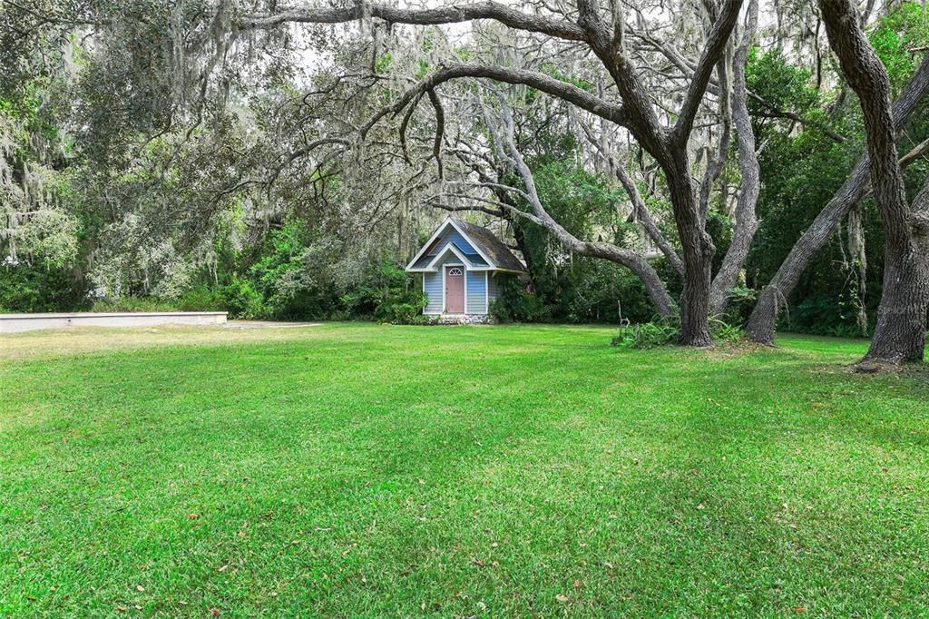 Backyard, Exterior