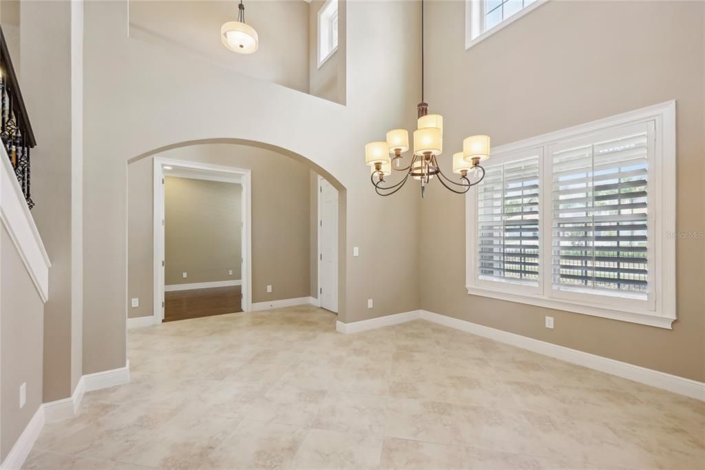 Chandelier, Empty room, Interior, Pendant Lights