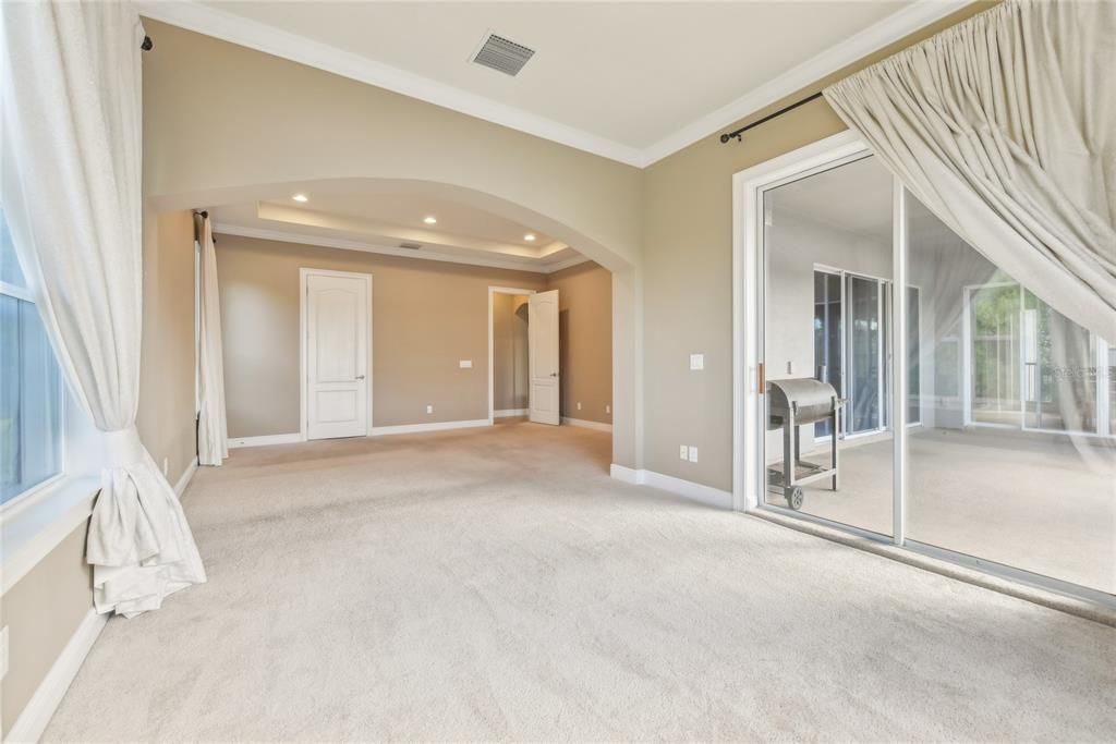 Empty room, Interior, Recessed Lighting