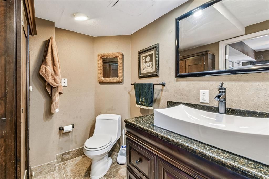 Bathroom, Interior, Recessed Lighting
