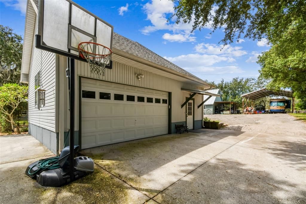 Detached Garage, Exterior