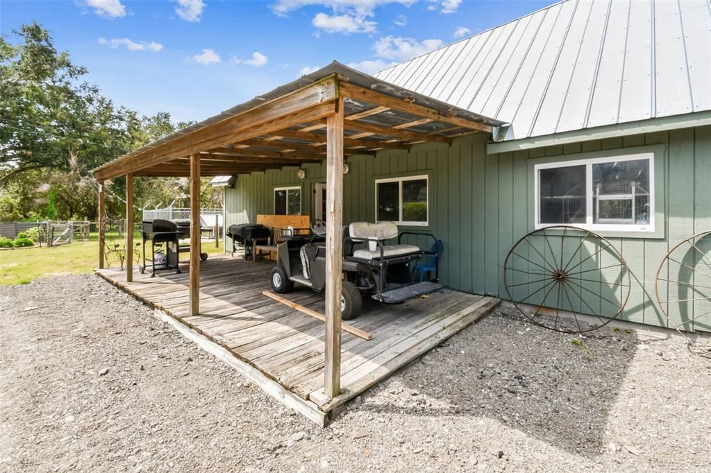 Backyard, Exterior